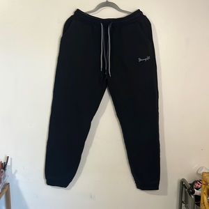 Young LA women’s sweatpants